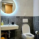Duckduckapt - Modern With A Stylish Twist *