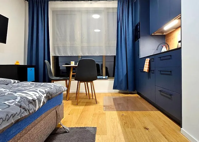 Duckduckapt - Modern With A Stylish Twist Apartment